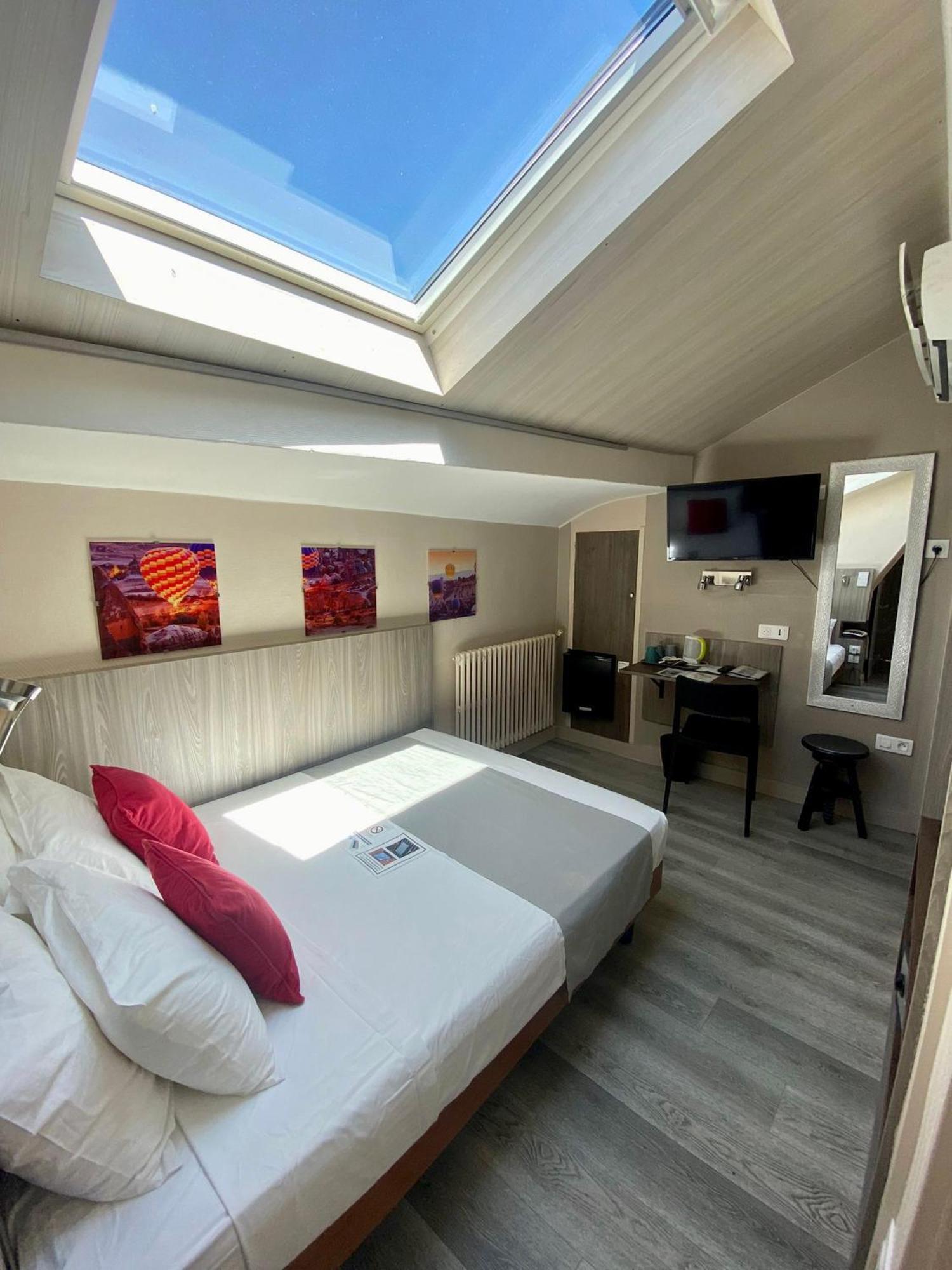 Le Strasbourg Hotel Montpellier Exterior photo