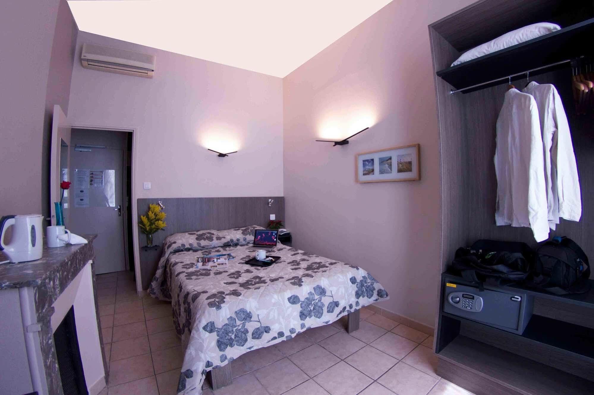 Le Strasbourg Hotel Montpellier Exterior photo