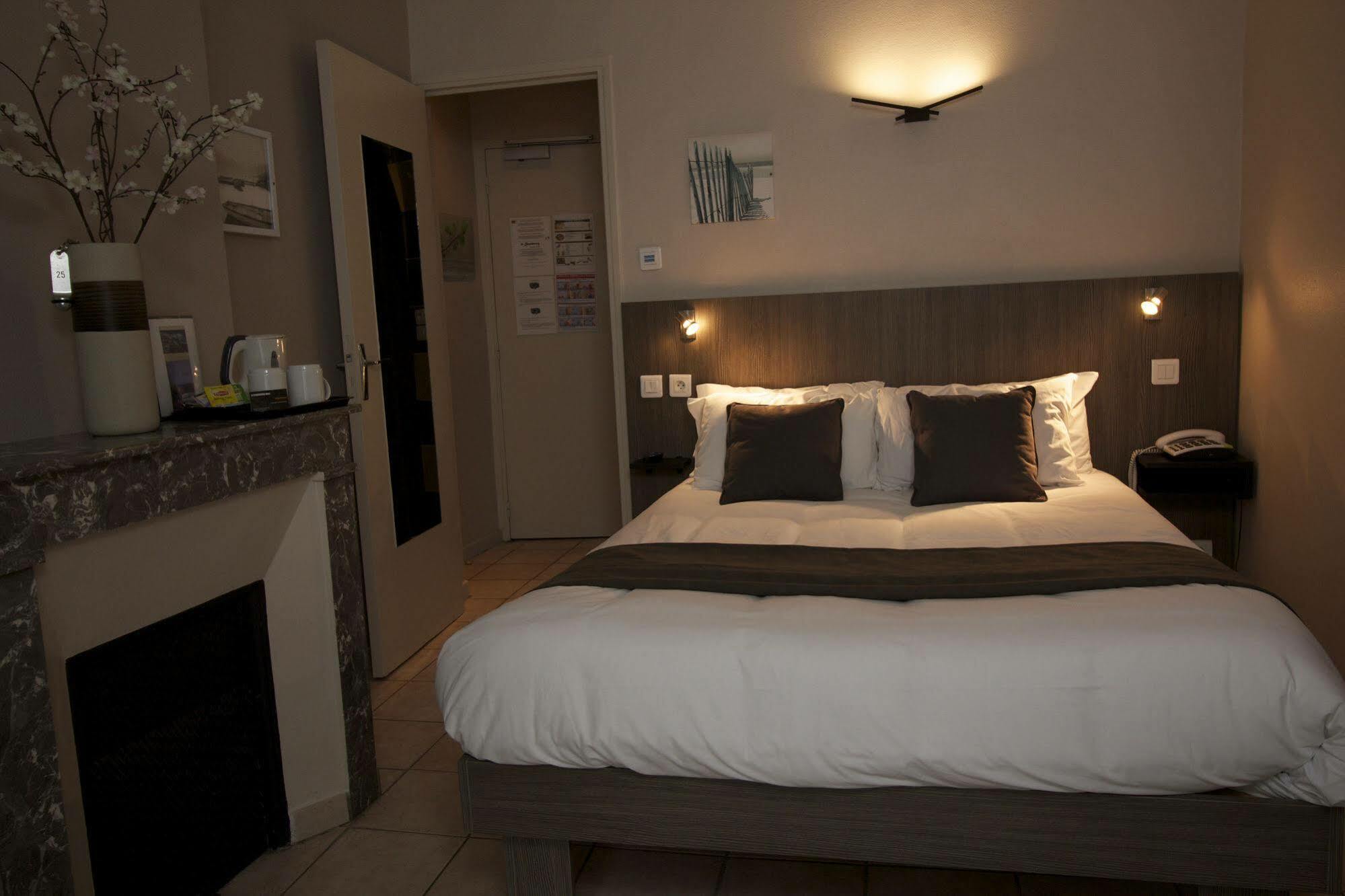 Le Strasbourg Hotel Montpellier Exterior photo